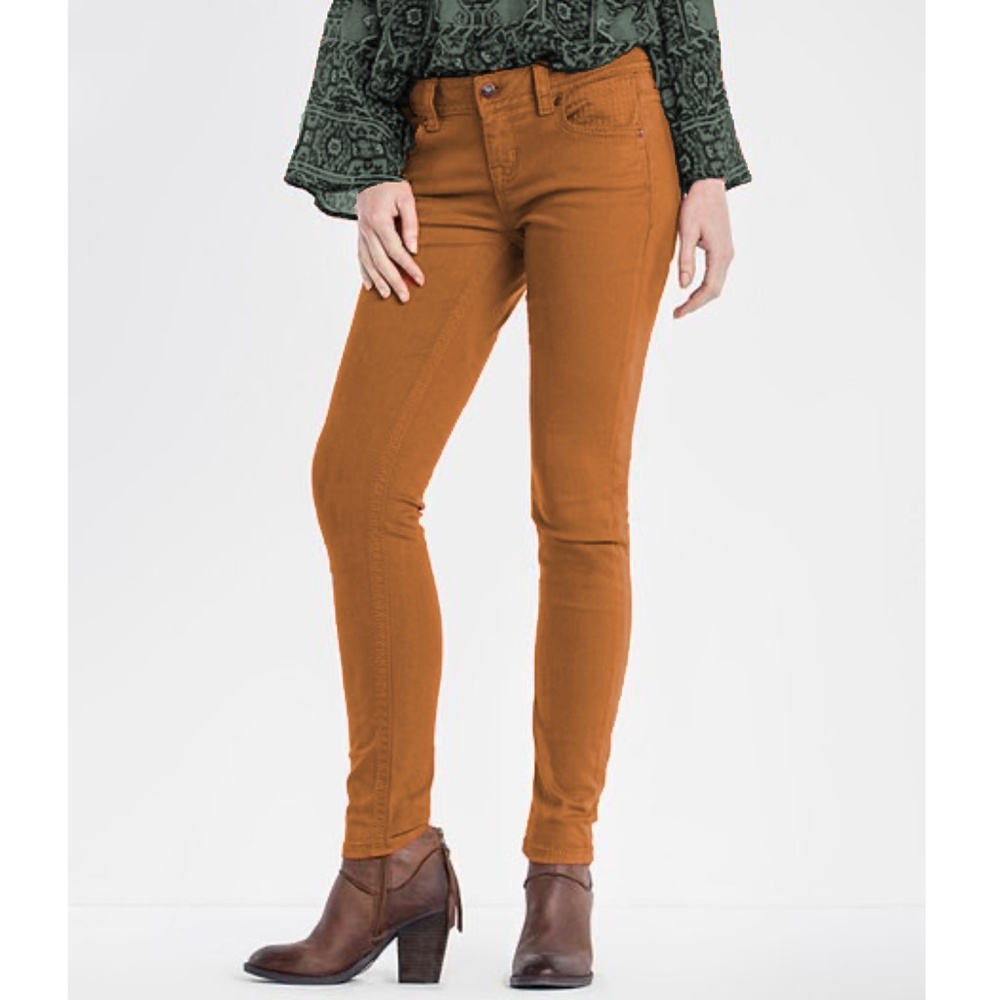 Super Low Rise - Regular Fit Orange Jean - Size: 6